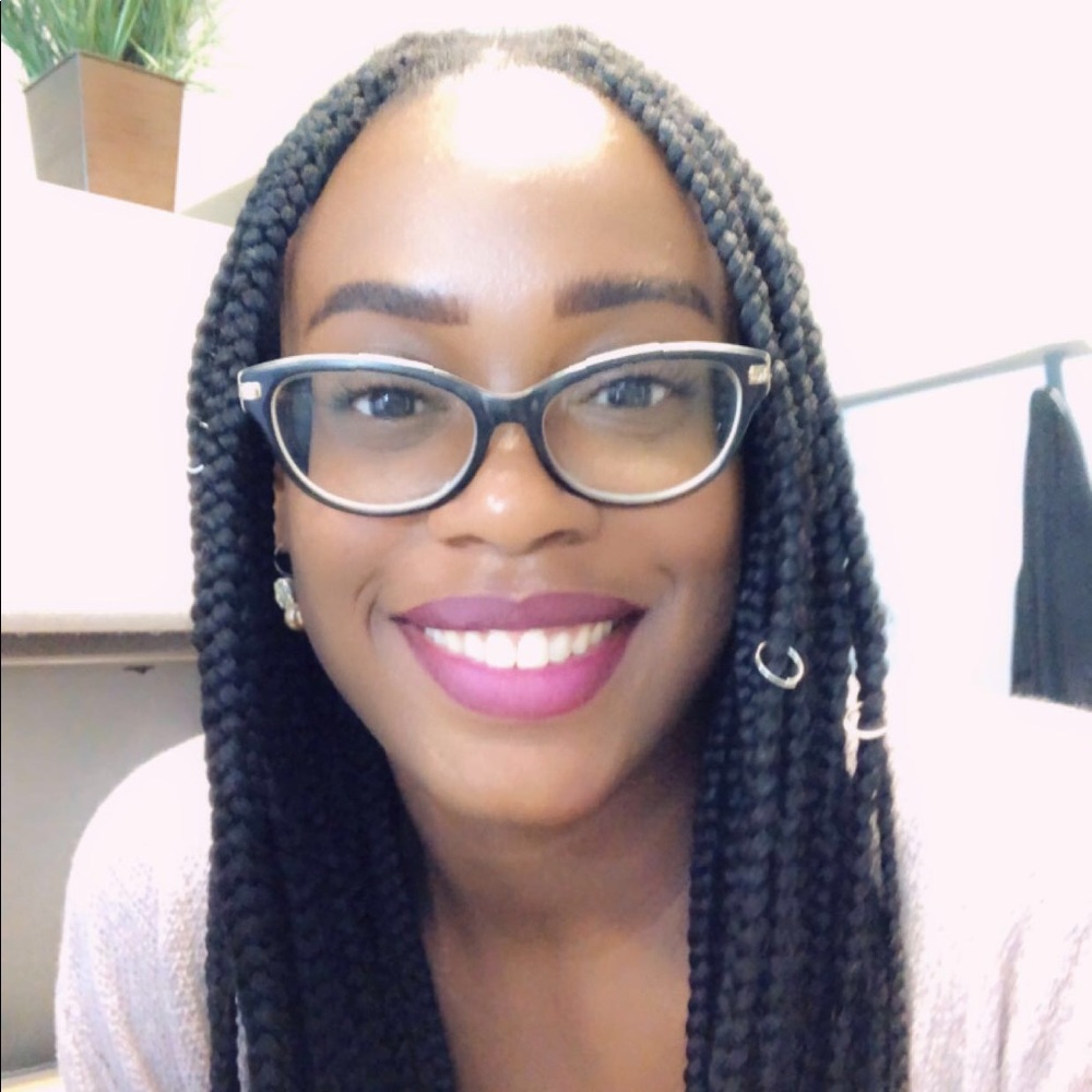 Meet your Posher, Ayisola